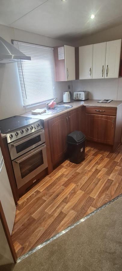 Beautiful 3 Bedroom Holiday Home Amazing Views 기스번 외부 사진