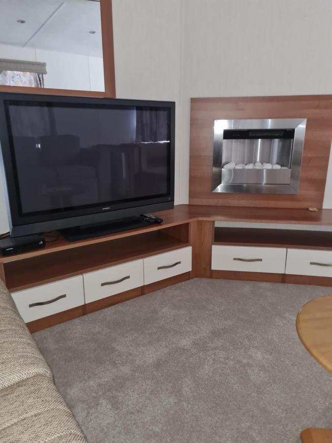 Beautiful 3 Bedroom Holiday Home Amazing Views 기스번 외부 사진