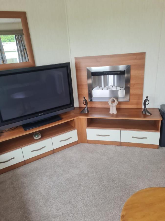 Beautiful 3 Bedroom Holiday Home Amazing Views 기스번 외부 사진