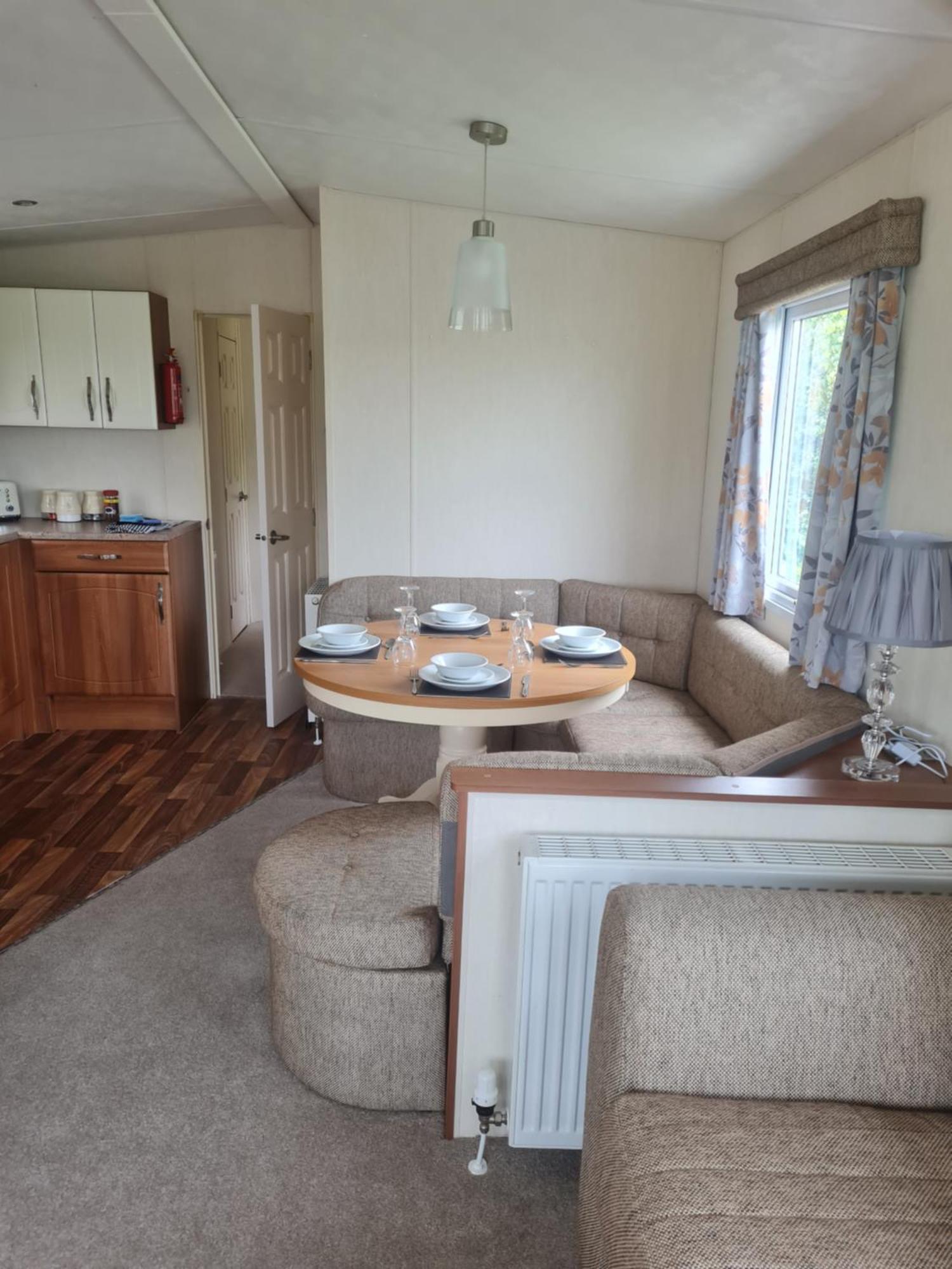 Beautiful 3 Bedroom Holiday Home Amazing Views 기스번 외부 사진